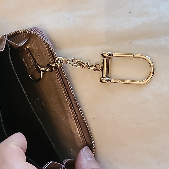 GUCCI Micro Guccissima Zip Wallet w/Zipper Pull - Picture 10 of 15